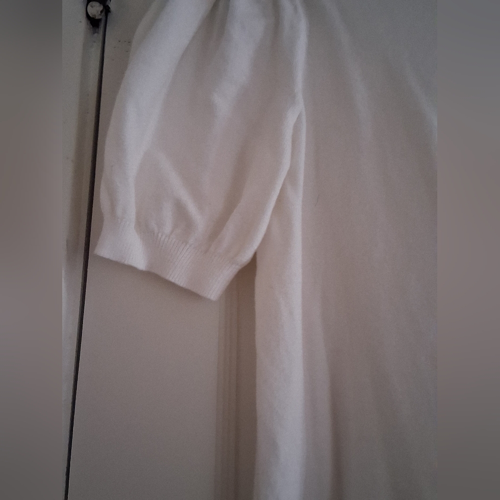 White Sweater - Picture 9 of 10